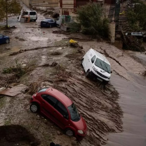 Români dați dispăruți în urma inundațiilor din Spania: șase sunt în siguranță