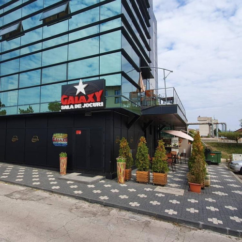 Tânăr de 20 de ani prins cu substanțe suspecte într-o sală de jocuri din Florești