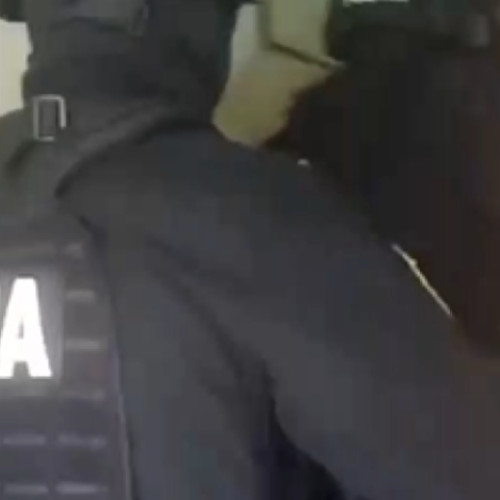 Doi traficanți de droguri reținuți de poliția clujeană