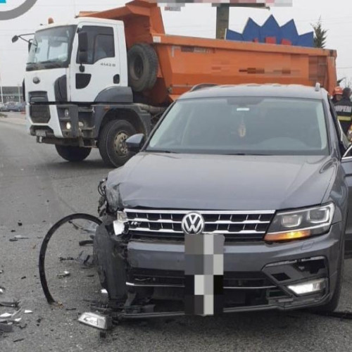 Accident rutier la ieșirea din Turda, o adolescentă de 17 ani transportată la spital