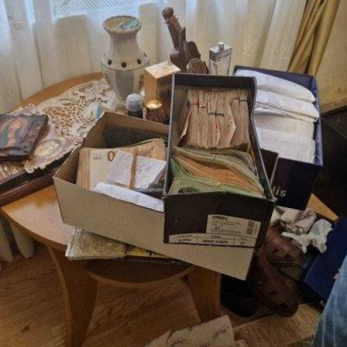 Manager de spital și directori, reținuți de DNA pentru corupție