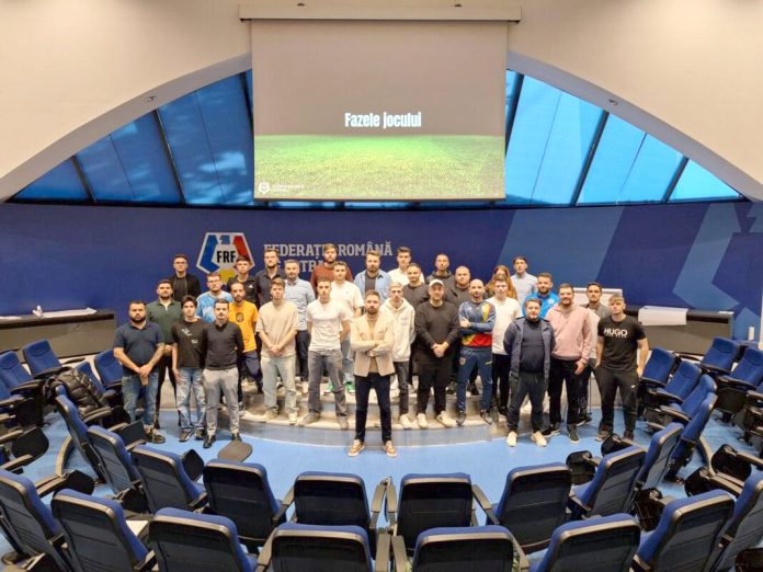 Naționala de Fotbal a organizat un curs intensiv de analiză video și scouting