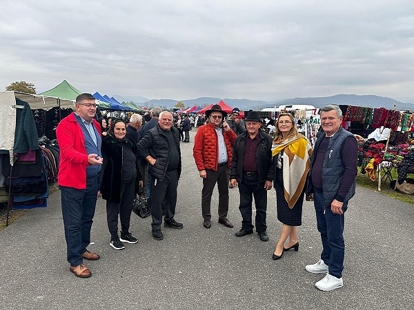 Echipa PSD, prezentă la Târgul lunar din Bixad pentru a dialoga cu cetățenii