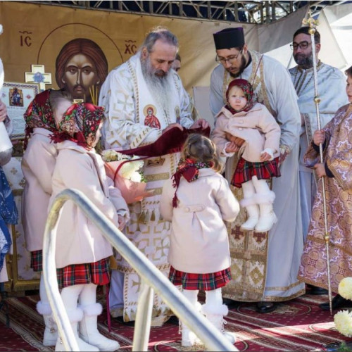 Hirotonirea unui preot și distincții oferite în Botoșani