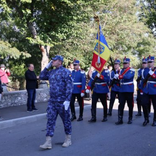 Ceremonial militar la Cimitirul Eroilor din Tulcea cu ocazia Zilei Armatei României