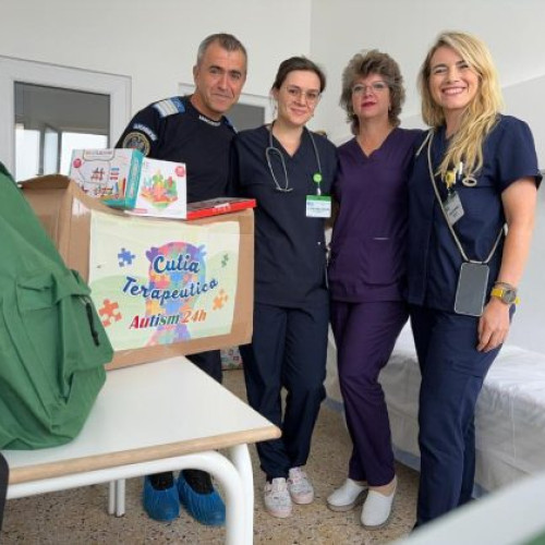 Jandarmul tulcean Sorin Andrici donează materiale educaționale Spitalului Județean Tulcea