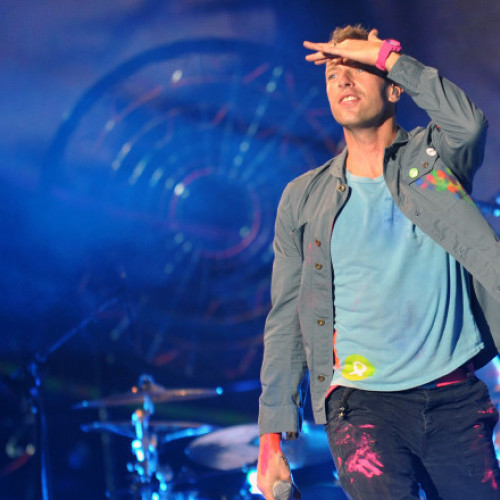 Chris Martin, solistul Coldplay, a căzut din scena în timpul unui concert la Melbourne