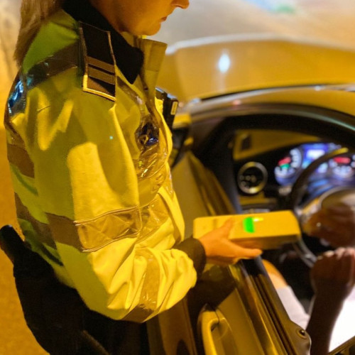 Tânăr din Botoșani prins la volan sub influența alcoolului