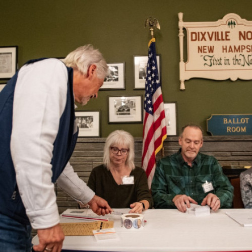 Prima secție de votare la alegerile prezidențiale din SUA s-a deschis la miezul nopții