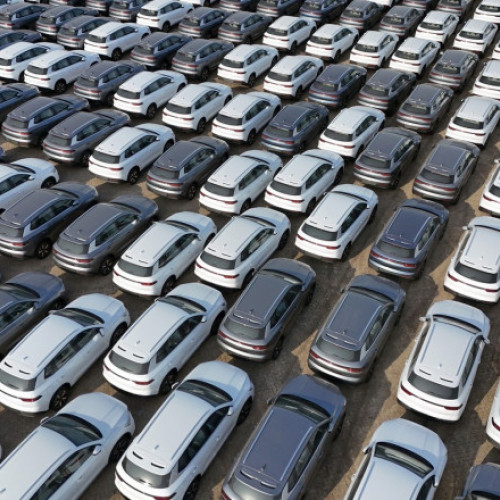 China cere Franței să colaboreze cu UE pentru soluții în industria vehiculelor electrice