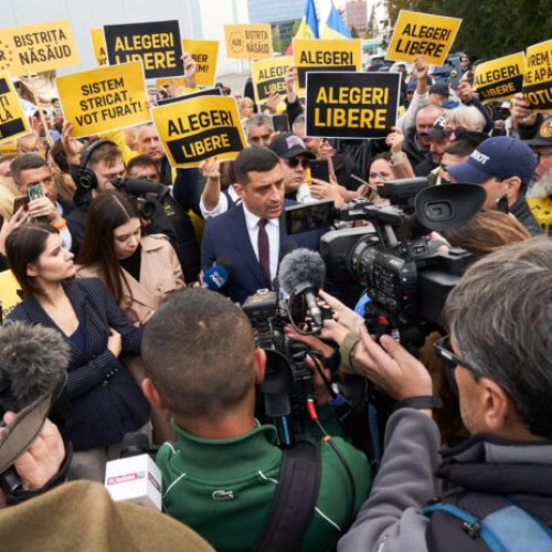 BEC anulează decizia Biroului Electoral Sector 5 și dispune eliminarea afiselor electorale AUR