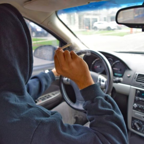 Trei minori din Bacău, prinși după ce au furat o mașină