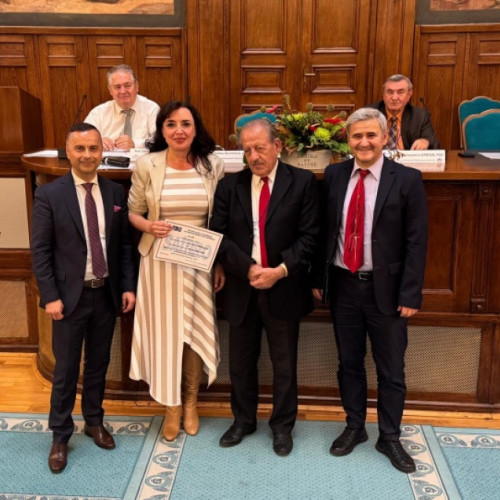 Premiul pentru cea mai bună carte de management, acordat "Antreprenoriatului strategic"