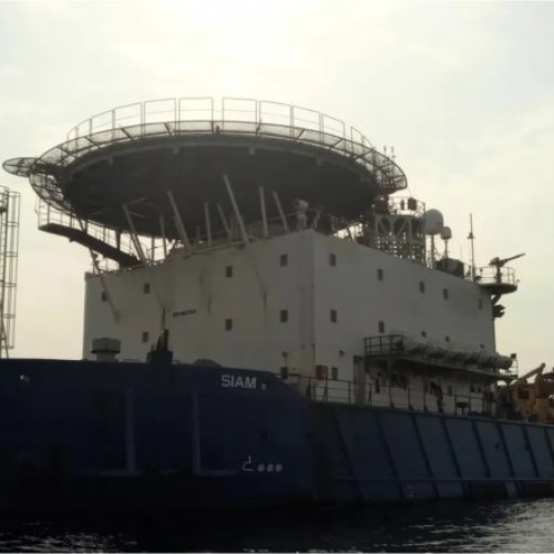 Marea Britanie caută soluții pentru a muta armele care sprijină comerțul ilegal cu petrol al Rusiei