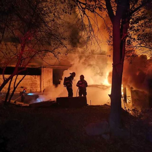 Incendiu puternic în Cluj-Napoca, două persoane rănite