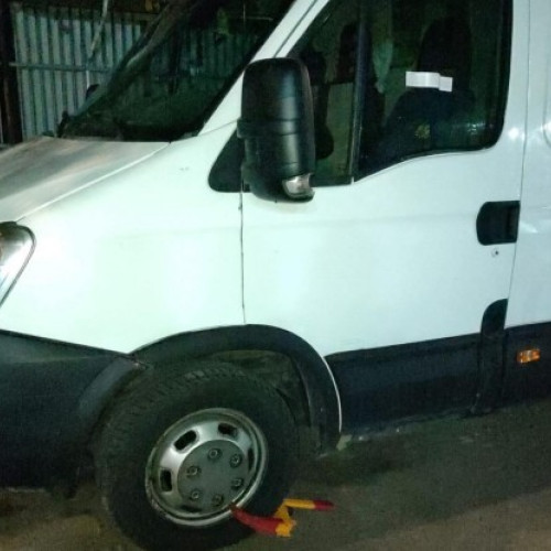 Amenzi pentru șoferii care au parcat neregulamentar