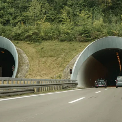 Angajări istorice pentru construirea autostrăzii A8 în România