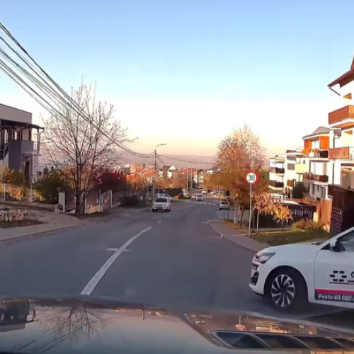 Clujeanul scăpat de un accident după o manevră riscantă în cartierul Făget