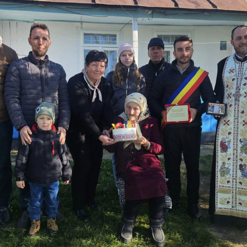 O bunică din Botoșani a împlinit 100 de ani