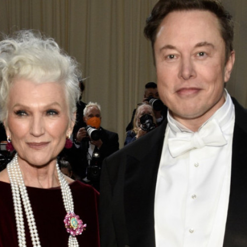 Mama lui Elon Musk, Maye Musk, acuzată de rasism după un tweet controversat