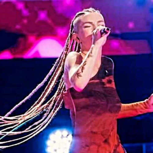 Laura Orian din Alba Iulia continuă să strălucească la "Vocea României"