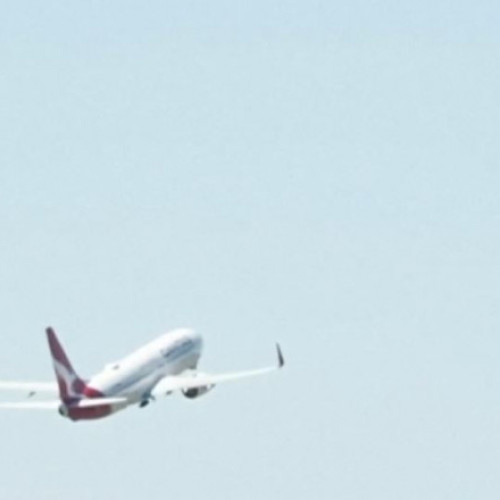 Aterizare de urgență în Australia