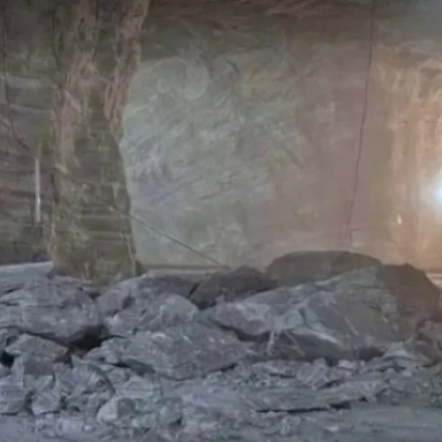 Incident alarmant la Salina Târgu Ocna: bolovani de sare s-au prăbușit pe traseul turistic