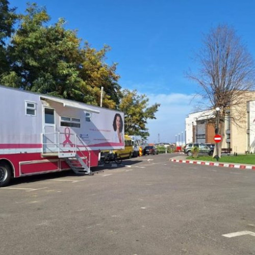 Fundația Renasterea oferă teste medicale gratuite pentru femeile din Golesti, Vrancea