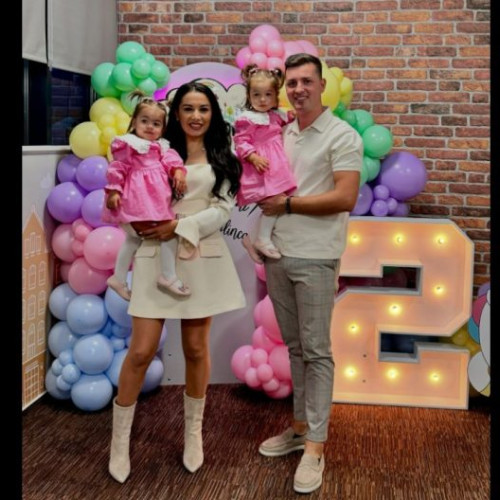 Nașterea gemenelor Ilinca Valeria și Ariana Maria, motiv de sărbătoare în familia Bledea