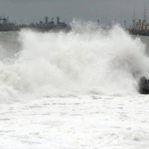 Suspendarea manevrelor navale în porturile de la Marea Neagră din cauza vântului puternic