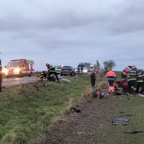 Accident tragic pe DN2: Cinci persoane au murit, iar doi copii sunt răniți