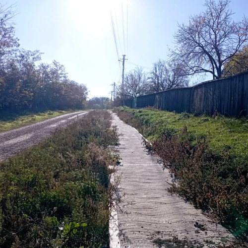 Autoritățile din comuna Prăjeni au investit un milion de lei în piste pentru biciclete într-un sat aproape părăsit