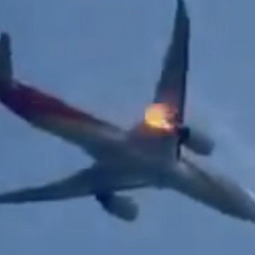 Avion Hainan Airlines întors pe aeroportul din Roma din cauza unei probleme la motor