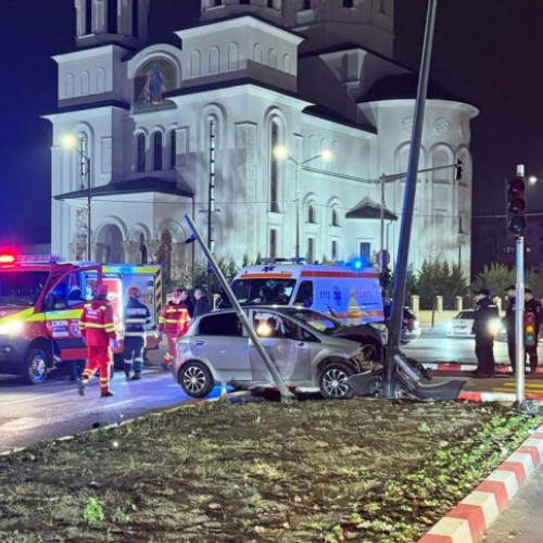 Accident rutier în centrul Focșaniului între două autoturisme