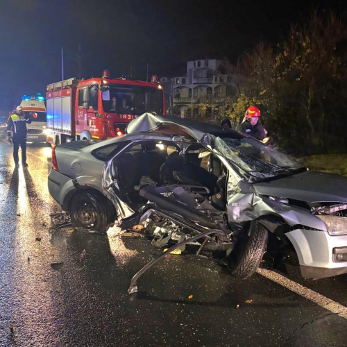 Intervenție de urgență pe plan roșu după un grav accident rutier
