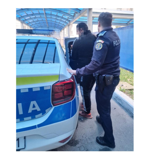 Bărbat reținut pentru conducerea unui vehicul fără permis în Cogealac
