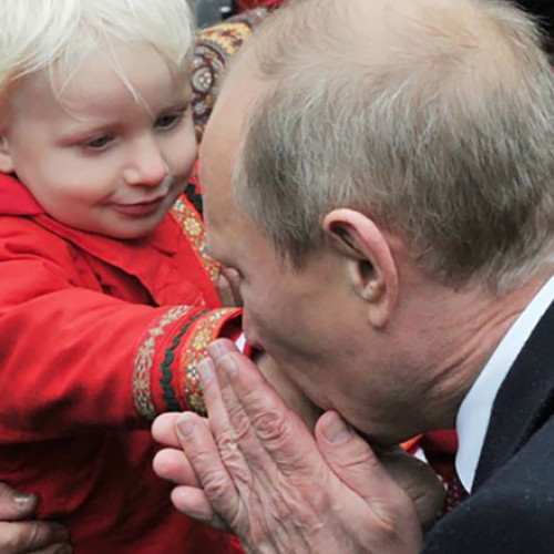 Deputații ruși interzic promovarea unui mod de viață “fără copii”