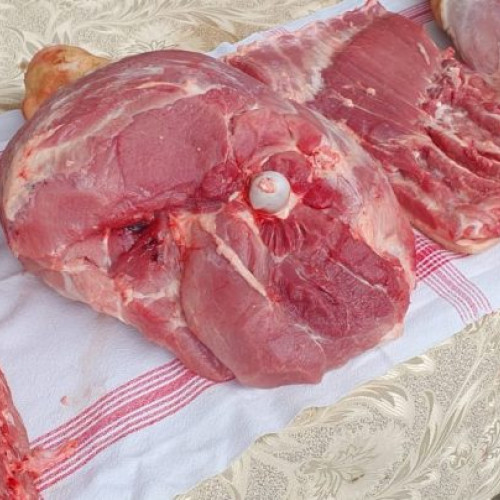 Activități de control al siguranței alimentelor în unitățile de procesare a cărnii de porc