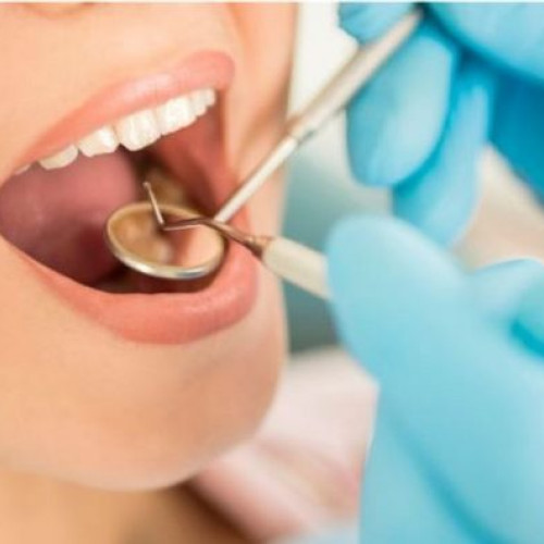 Primăria Sectorului 4 deschide un laborator de practică pentru studenții la stomatologie