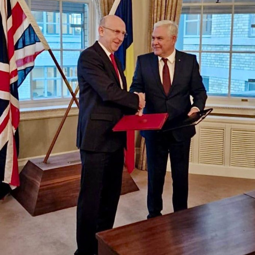 România și Marea Britanie semnează un acord de cooperare în domeniul apărării