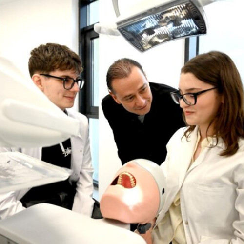 Laborator nou de simulare pentru odontoterapia restauratoare la UMF "Carol Davila"