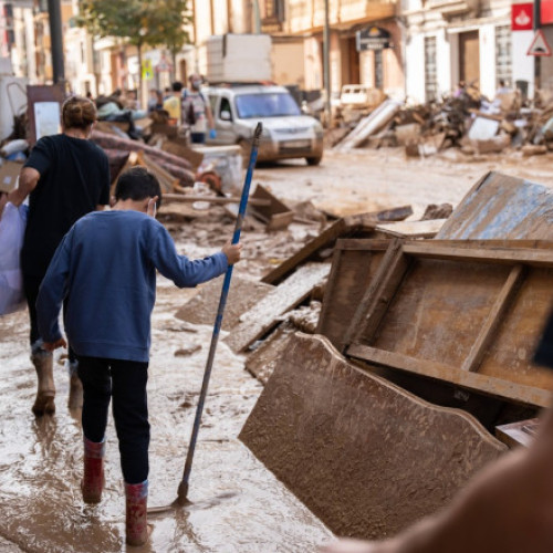 Tragedie în Valencia: două corpuri de copii descoperite după inundații devastatoare