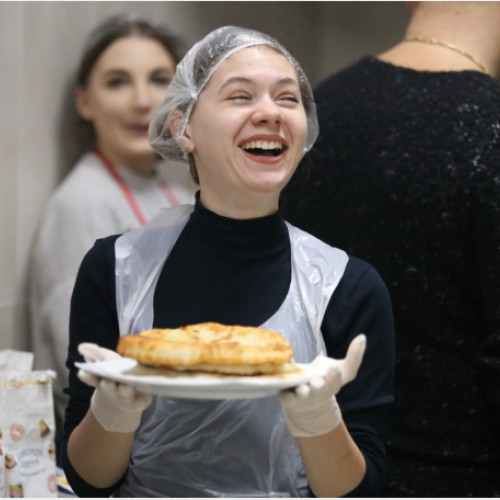 Seara cu plăcinte și dansuri populare, sărbătorită la Facultatea de Protecția Mediului