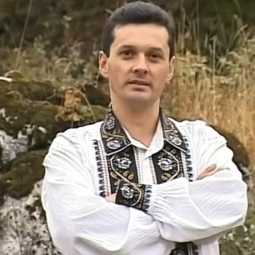 Primarul Ionuț Tudorescu cântă la nunți și botezuri, stârnind controverse în Mehedinți