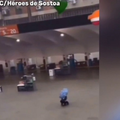 Eroul din Malaga: un tânăr imigrant salvează o bătrână din ape