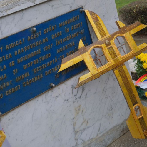 Protestul angajaților de la "Steagul Roșu" s-a transformat în revolta împotriva comunismului la Brașov