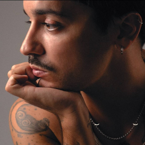 "O nouă viață" - o melodie plină de nostalgie și emoție