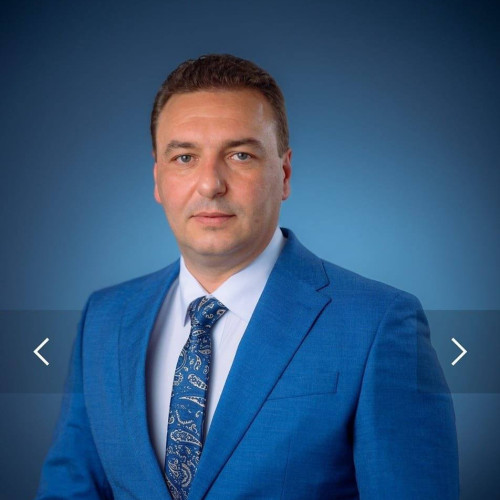 Robert Nenisanu candidează pentru funcția de senator în Dâmbovița