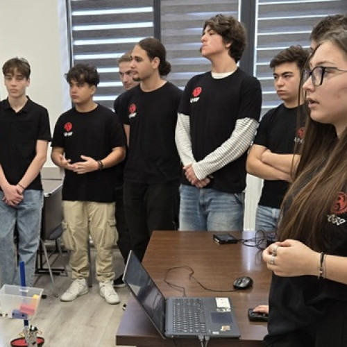 Profesori din mai multe țări europene se reunesc pentru a promova educația STEAM