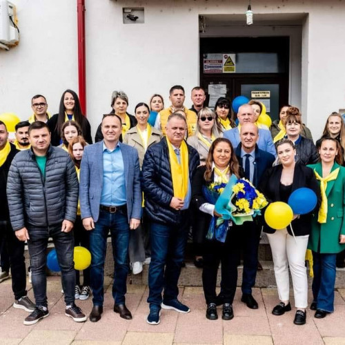 Florina Ivașcu îi îndeamnă pe locuitorii din Salcioara să voteze pentru continuarea schimbării